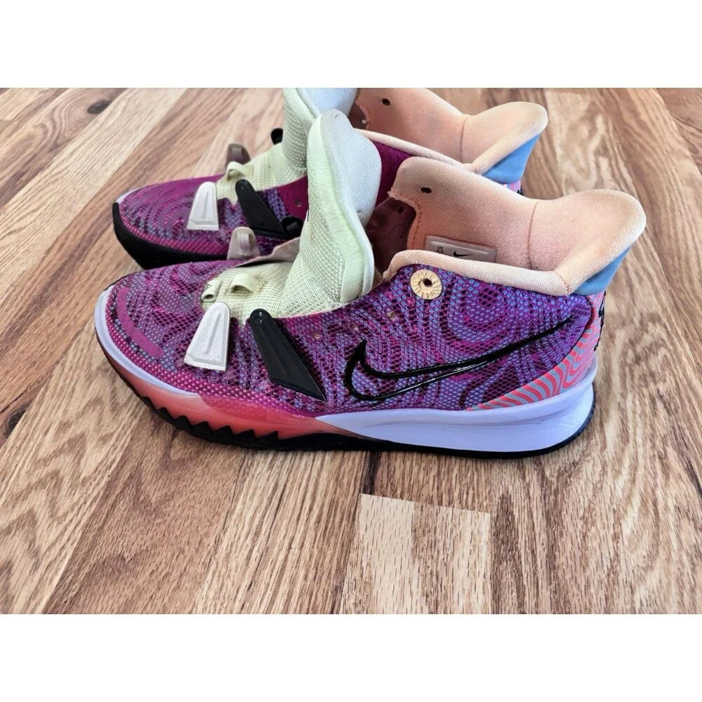 Nike Kyrie 7 Size 6.5 DC0588-601 Preowned Tenis